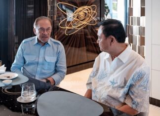 Ibrahim Anwar et Thaksin Shinawatra