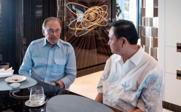 Ibrahim Anwar et Thaksin Shinawatra