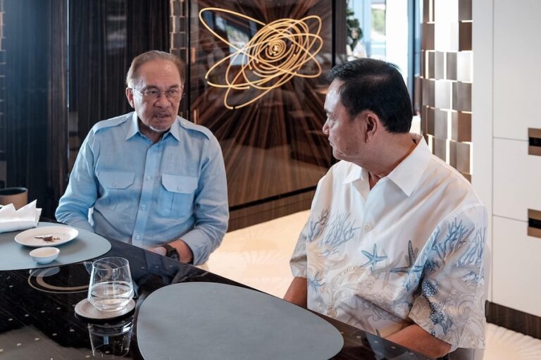 MALAISIE – THAÏLANDE : Entre Anwar Ibrahim et Thaksin Shinawatra, bien plus qu’une amitié…