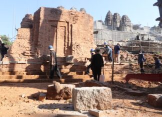 Restauration temple Phnom Bakheng