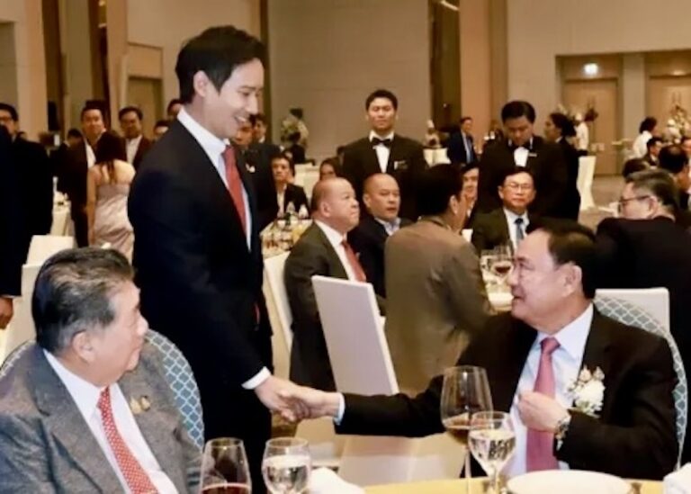 THAÏLANDE – POLITIQUE : Thaksin et Pita assistent ensemble a un mariage