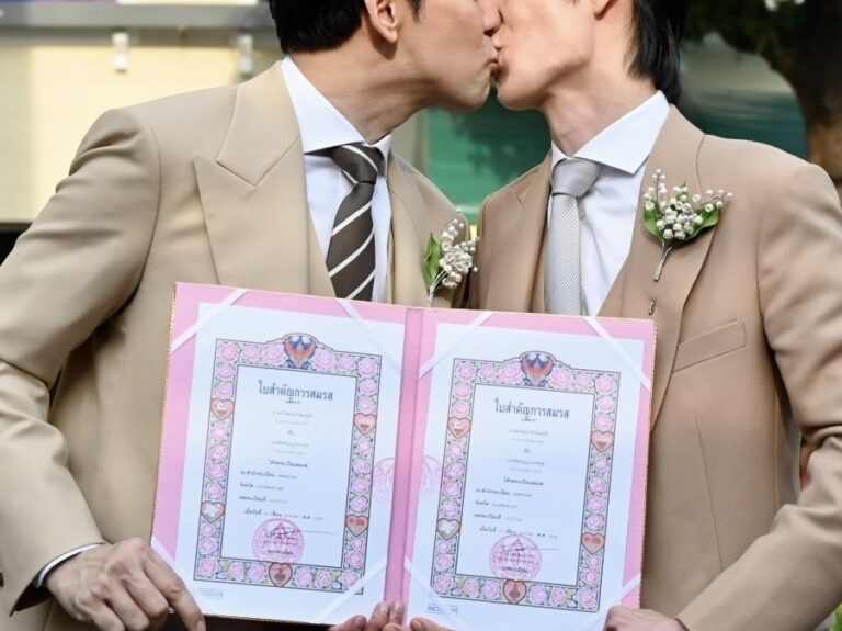THAÏLANDE – SOCIÉTÉ : Plus de 1 800 unions célébrées pour l’entrée en vigueur du mariage pour tous