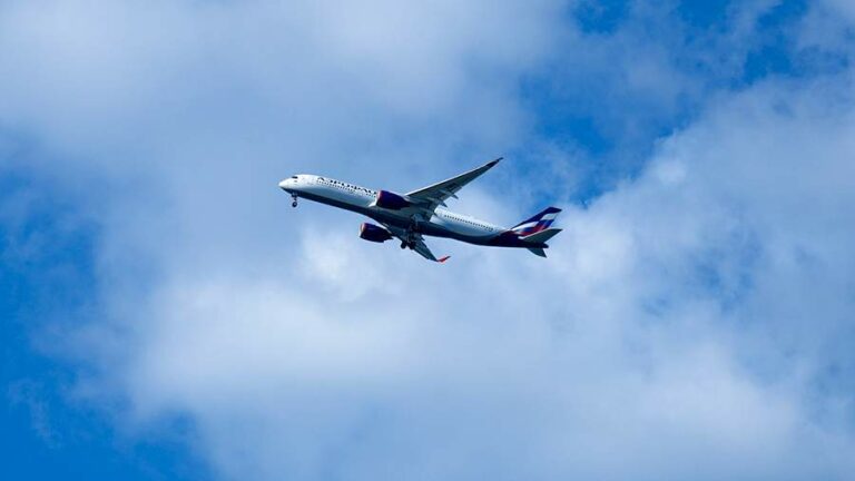 THAÏLANDE – TOURISME : Atterrissage d’urgence réussi à Bangkok pour un avion russe