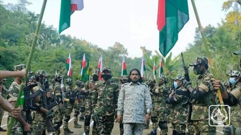 BIRMANIE – CONFLIT : Le Bangladesh s’interpose dans la guerre entre armées Rohingyas