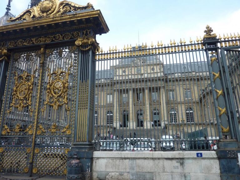 CAMBODGE – FRANCE : Un procès cambodgien très attendu à Paris 
