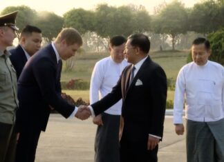 Min Aung Hlaing départ pour Moscou