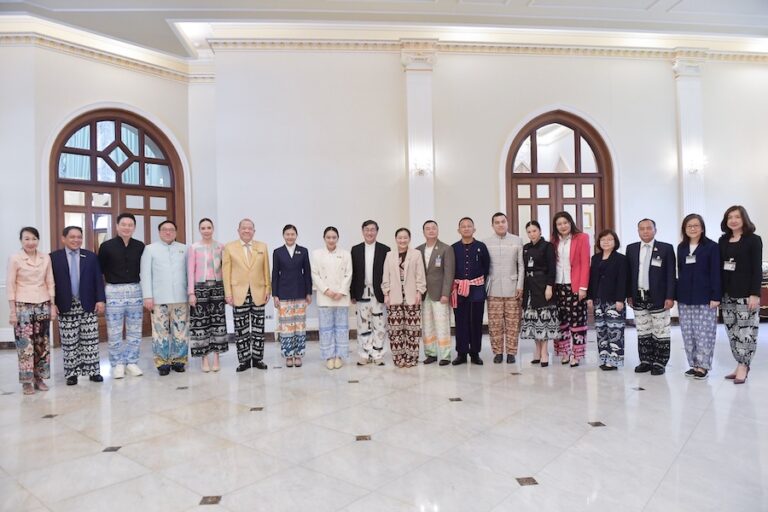 THAÏLANDE – TOURISME : Songkran 2025, les pantalons provinciaux à l’honneur