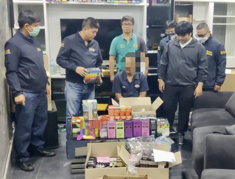 THAÏLANDE – SOCIÉTÉ : Arrestation d’un vendeur de cigarettes électroniques à Samut Prakan