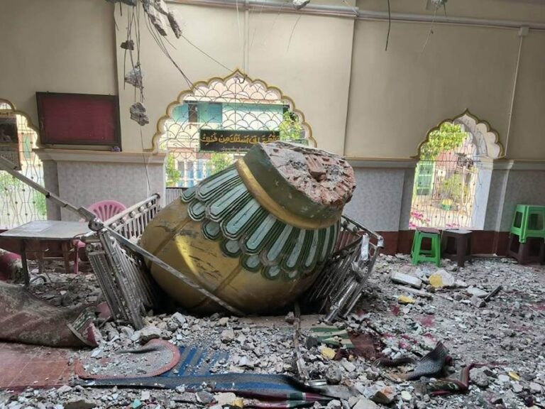 BIRMANIE – SÉISME : Au moins 490 musulmans tués dans l’effondrement de mosquées