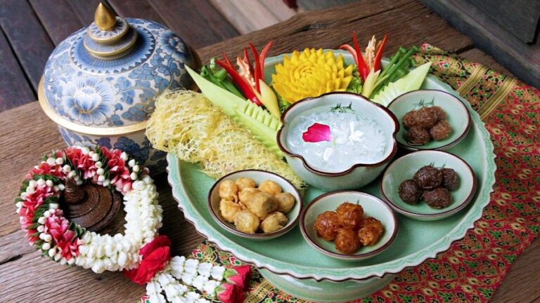 THAÏLANDE – GASTRONOMIE : « Khao chae », la fraîcheur royale d’un plat d’été