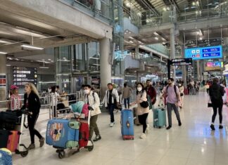 Touristes Suvarnabhumi