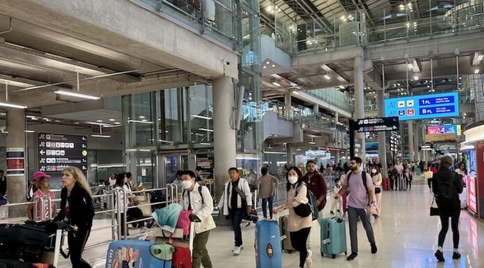 Touristes Suvarnabhumi