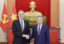 ambassadeur de France et To lam