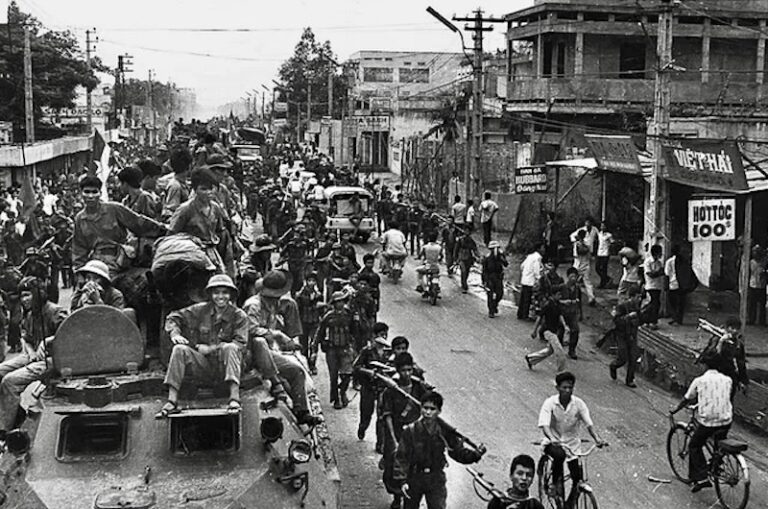 VIETNAM – FRANCE : Comment le Figaro a commenté le 30 avril 1975