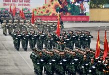 défilé militaire Vietnam