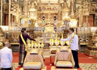 roi et reine célébration dynastie chakri