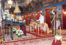 roi et reine de Thaïlande Songkran