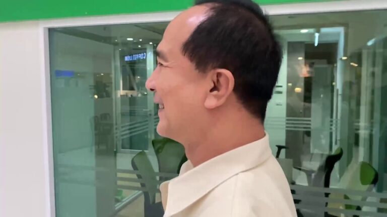 THAÏLANDE – POLITIQUE : Un sénateur répond en français pour esquiver les questions sur une affaire de fraude électorale