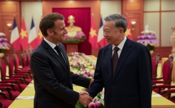 Emmanuel Macron avec Tô Lâm