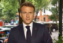 Emmanuel Macron face à la presse au Vietnam
