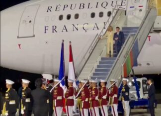 Emmanuel et Brigitte Macron Indonésie