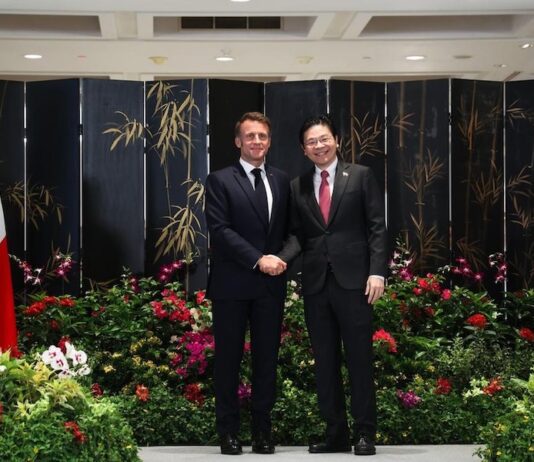 SINGAPOUR – FRANCE : Un partenariat élargi face aux défis mondiaux Macron et Wong
