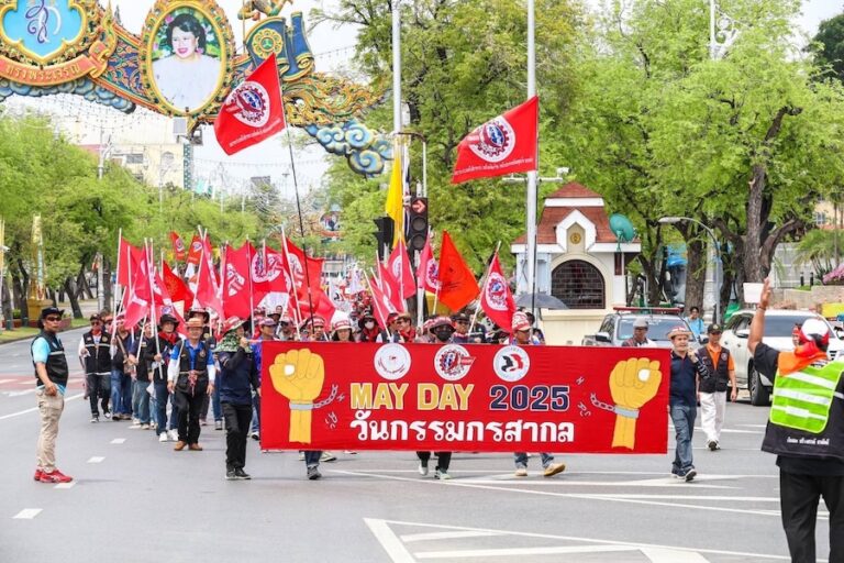 THAÏLANDE – SOCIÉTÉ : Les syndicats défilent à Bangkok pour la Journée internationale des travailleurs
