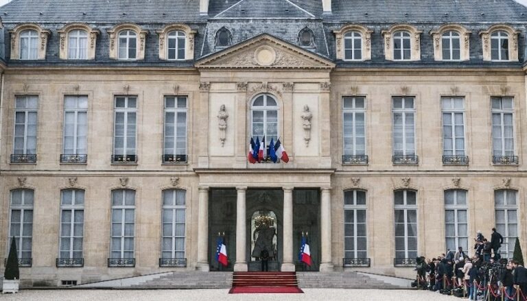 ASIE – FRANCE : Que vient faire Emmanuel Macron en Asie du Sud-Est ?