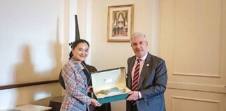rencontre ministre de la culture et ambassadeur de France