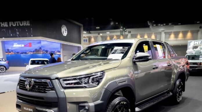 THAÏLANDE – ÉCONOMIE : L’automobile repart… mais un segment clé décroche Toyota Pickup
