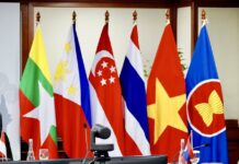 ASEAN flags