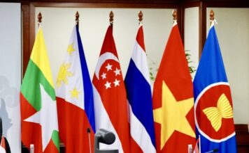ASEAN flags