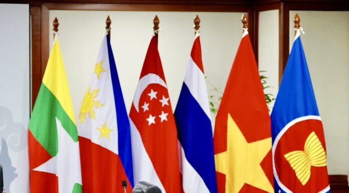ASEAN flags