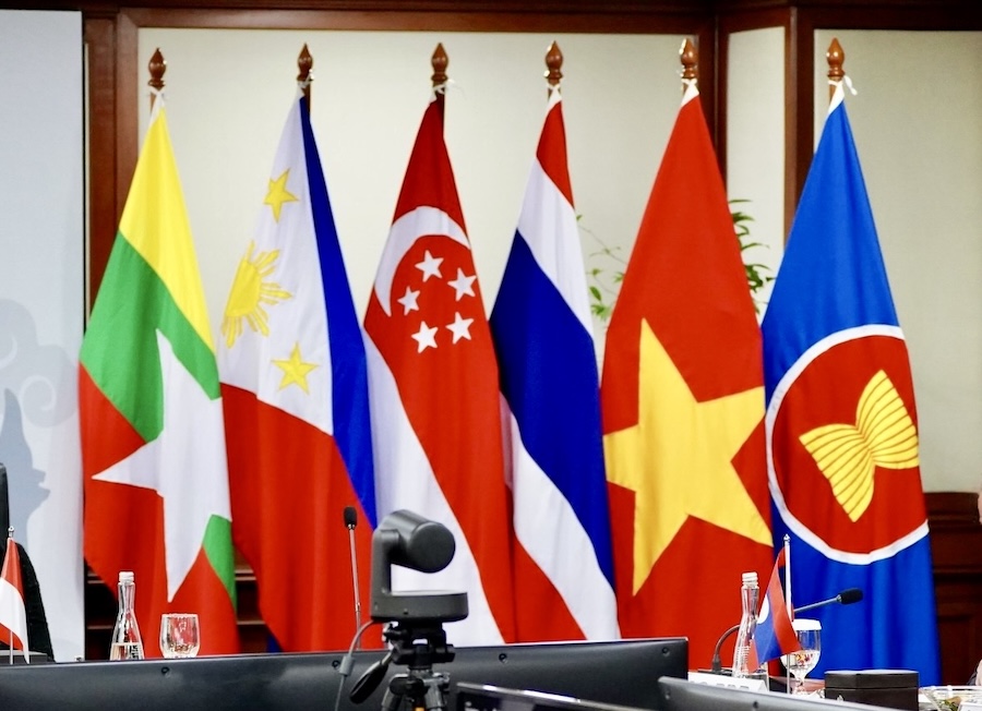 ASEAN flags