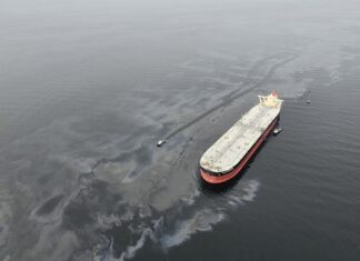 Fuite de pétrole en mer à Sriracha