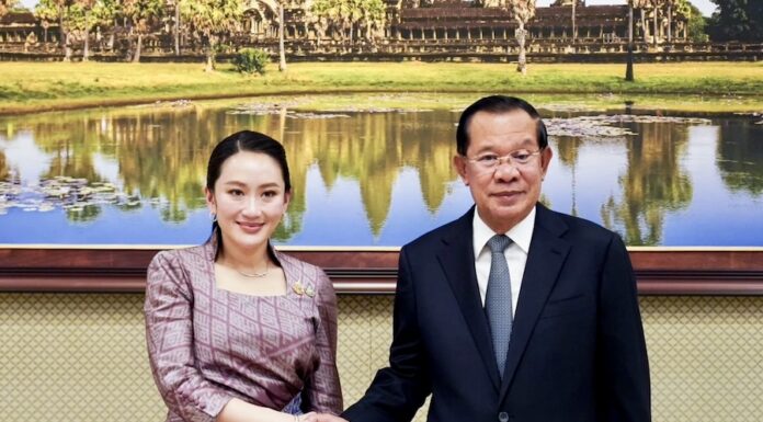 Hun Sen - Ing Shinawatra