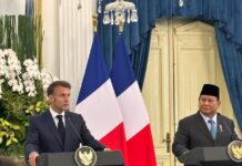 Macron en Indonésie