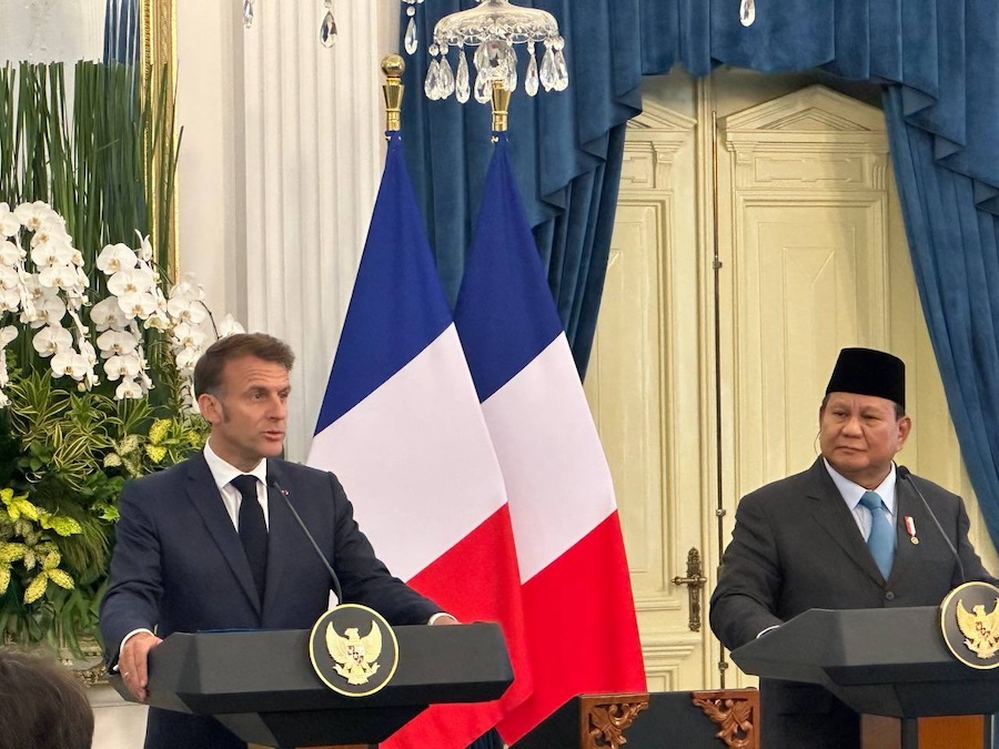 Macron en Indonésie
