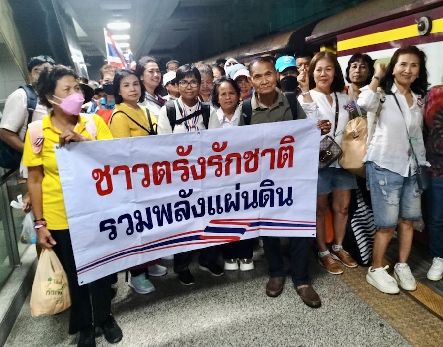 Manifestants contre Ing Shinawatra