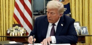 Trump bureau ovale