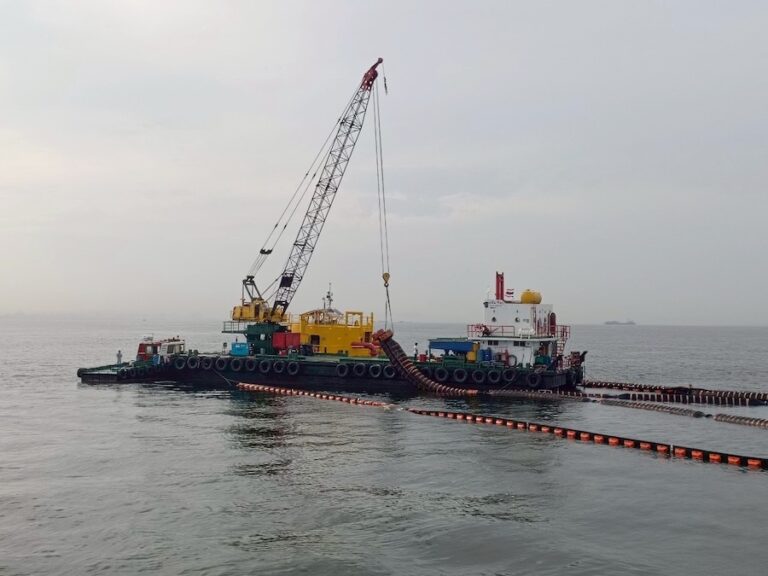 THAÏLANDE – ÉCONOMIE : Thai Oil se veut rassurante après la fuite au large de Siracha