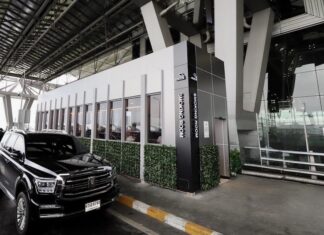 salle fumeur aéroport Suvarnabhumi