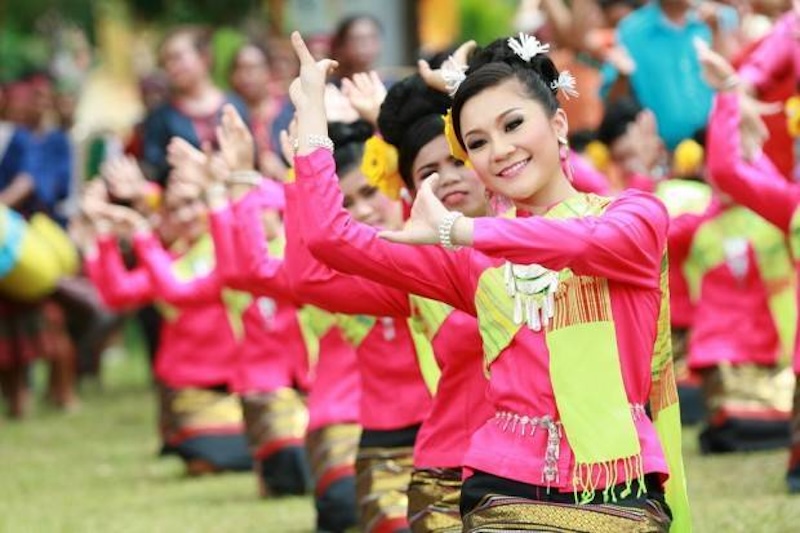 Dance Isan