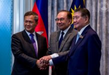 Hun Manet Anwar Hibrahim et Phumtham Wechayachai