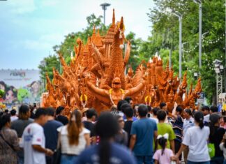 Korat festival bougies
