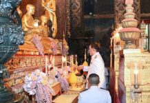 Roi cérémonie bouddha d’émeraude