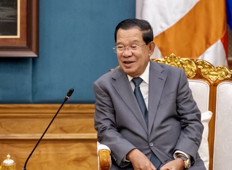 THAÏLANDE – ÉDITORIAL : Défaite de Thaksin, victoire de Hun Sen, et maintenant ?