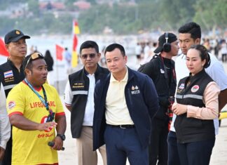 Life guard Patong avec le ministre