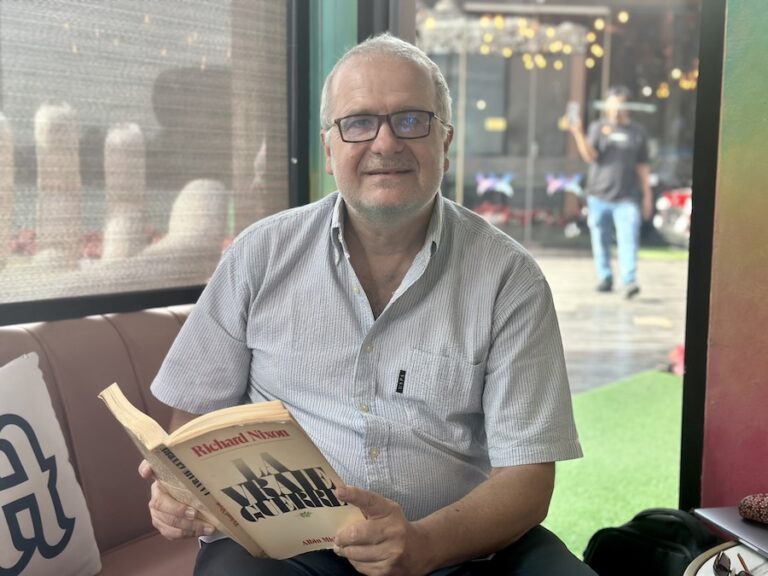 BANGKOK – GAVROCHE : Partagez un café avec notre conseiller éditorial Richard Werly