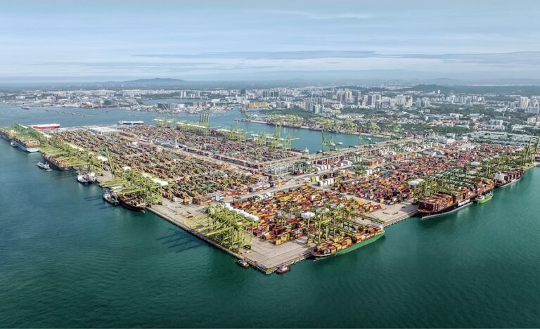 SINGAPOUR – ÉCONOMIE : Les exportations bondissent de 46,2 %, dopées par le boom mondial de l’IA